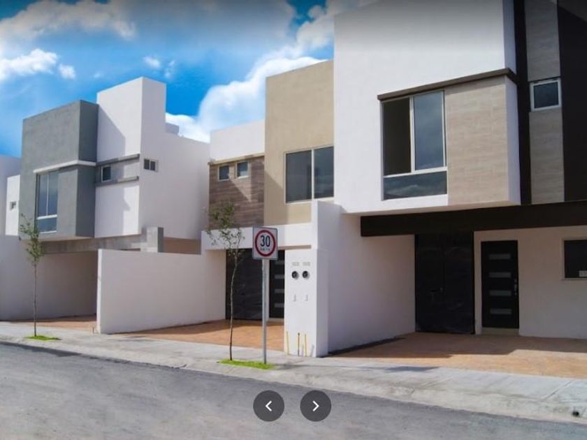 venta Casa en Apodaca Centro, Apodaca (ST7240)