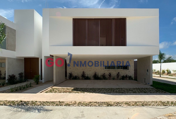 Condominio horizontal en  Hacienda Xcanatun, Mérida, Yucatán