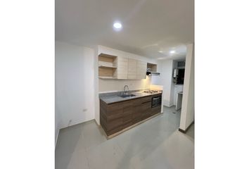Apartamento en Calle 83, Cañaveralejo, Sabaneta, Valle De Aburrá, Antioquia, Rap Del Agua Y La Montaña, 055460, Colombia