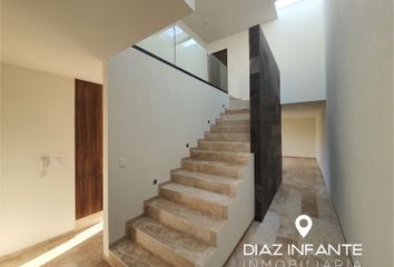 Casa en fraccionamiento en  Calle Villa Magna 132-144, Fraccionamiento La Loma, San Luis Potosí, 78218, Mex