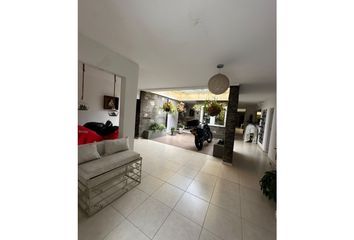 Casa en Carrera 2, Santa Teresita, Comuna 2, Cali Ciudad, Cali, Sur, Valle Del Cauca, Rap Pacífico, 760101, Colombia
