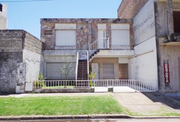 Casa en  Roque Sáenz Peña, Rosario