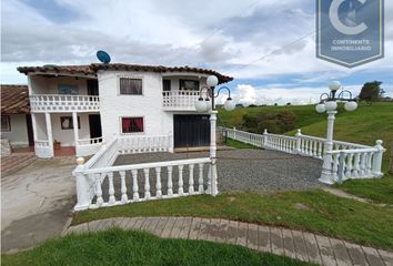 Casa en  San Pedro De Los Milagros, Antioquia