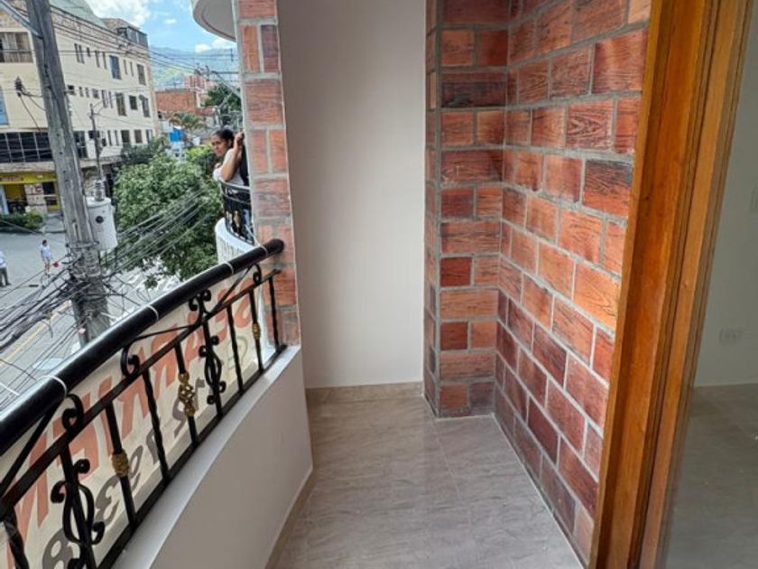 Apartamento en arriendo Floresta, Occidente