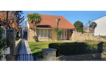 Casa en  Villa Primera, Mar Del Plata