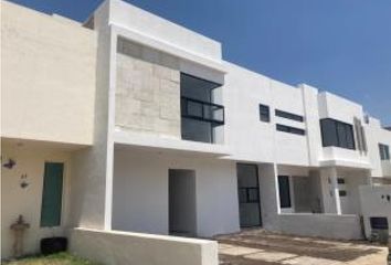 Casa en  Lomas De San Juan Sección Campestre, San Juan Del Río, Querétaro