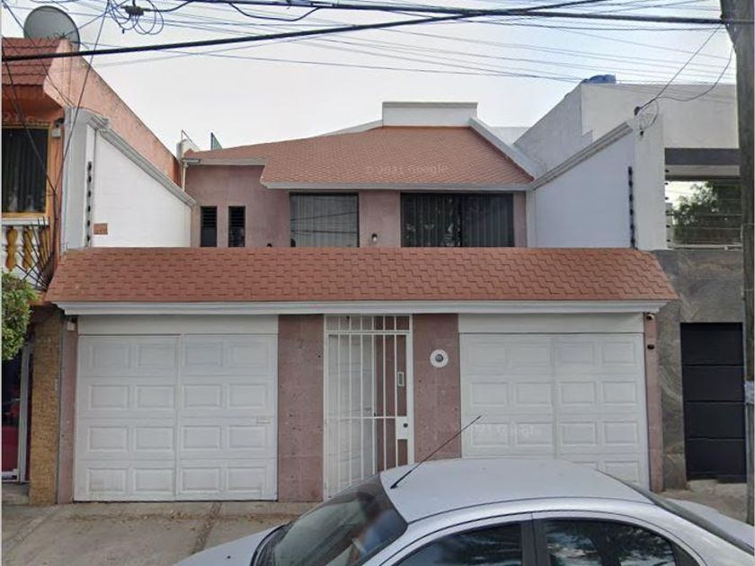 venta Casa en San Juan de Aragón, Gustavo A. Madero (55 61 05 58 25)-  