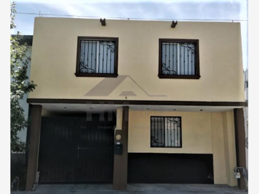 venta Casa en Paraje Santa Rosa, Apodaca (MX22-NP2696)