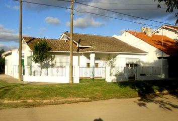 Casa en  Mechongué, General Alvarado