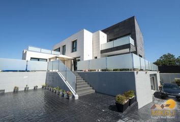 Chalet en  Santa Cruz De Bezana, Cantabria