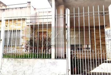 Casa en  Castelar, Partido De Morón