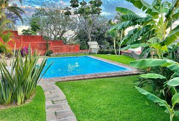 Casa en  Lomas De Atzingo, Cuernavaca, Morelos