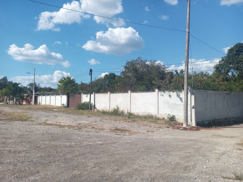 Terreno sobre carretera en Castamay Campeche.