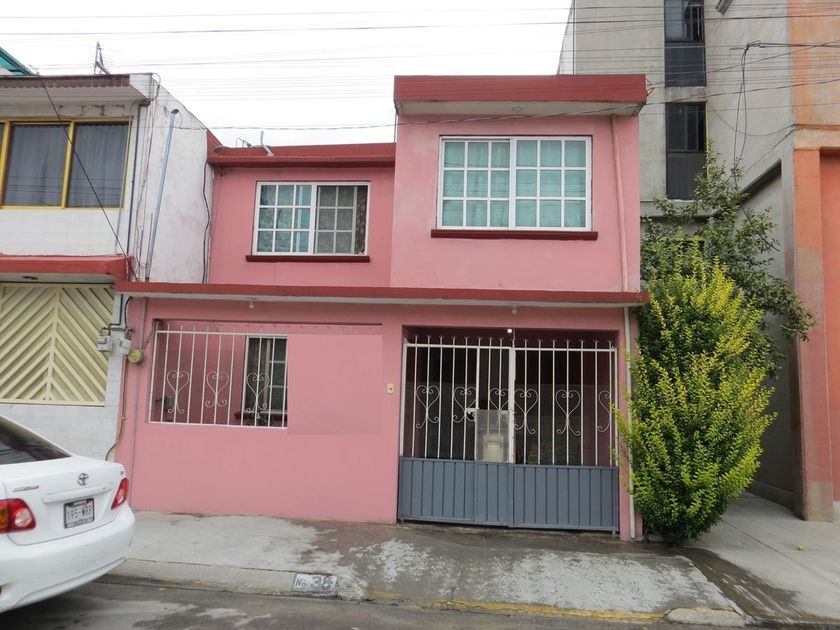 venta Casa en Hacienda del Parque 1A Sección, Cuautitlán Izcalli  (EB-LM7404s)