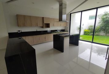 Casa en fraccionamiento en  Calle Huachinango 822, Fraccionamiento Costa De Oro, Boca Del Río, Veracruz De Ignacio De La Llave, 94299, Mex