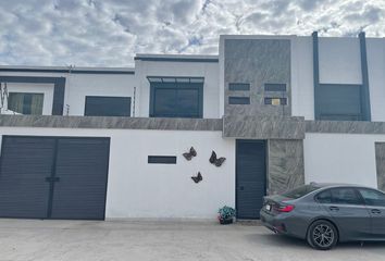 Casa en  Privada Constitución, Lázaro Cárdenas, Metepec, México, 52148, Mex