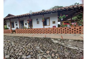 Villa-Quinta en  Argelia, Antioquia