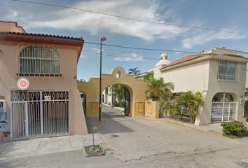 Casa en  Calle Paseo Del Marlín 520-528, Fraccionamiento Las Aralias, Puerto Vallarta, Jalisco, 48328, Mex