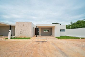 Casa en condominio en  Pueblo Conkal, Conkal