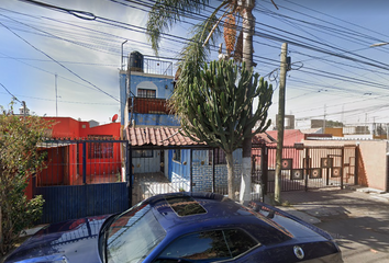 Casa en  Capilla Santo Toribio Romo, Calle Loma Tecalitlán Norte, Conj Hab Loma Dorada Delegación B, Tonalá, Jalisco, 45402, Mex