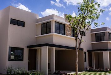 Casa en condominio en  Pueblo Cholul, Mérida, Yucatán