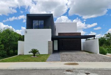 Lote de Terreno en  Calle 21, Kikteil, Mérida, Yucatán, 97303, Mex