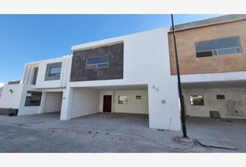 Casa en  Fracc Villas Del Renacimiento, Torreón, Coahuila De Zaragoza, 27420, Mex