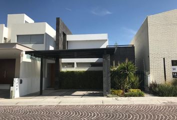 Casa en  Fraccionamiento Cumbres Del Lago, Municipio De Querétaro