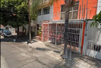 Casa en  Calle Samuel Ramos 1602-1784, Huentitan, Independencia, Guadalajara, Jalisco, 44290, Mex