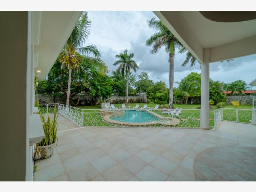 venta Quinta en Alfredo V. Bonfil, Cancún, Quintana Roo (MX22NO1801