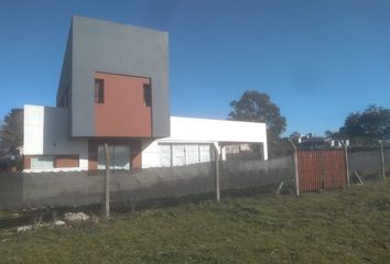 Casa en  C. 20 8144, B7605 Chapadmalal, Provincia De Buenos Aires, Argentina