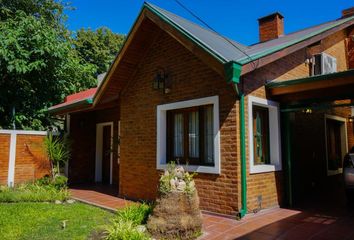 Casa en  Fray Mamerto Esquiú 229, Monte Grande, Esteban Echeverría, B1842, Buenos Aires, Arg