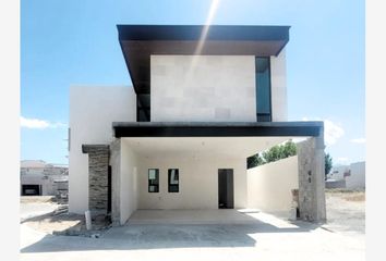 Casa en fraccionamiento en  25298, Saltillo, Coahuila De Zaragoza, Mex