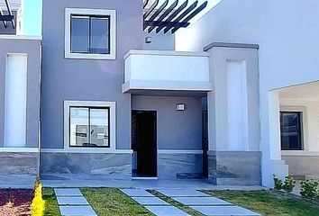 Casa en fraccionamiento en  Boulevard Santa Matilde, Conjunto Hab Privadas Santa Matilde, Zempoala, Hidalgo, 43845, Mex