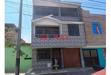 Casa en  Calle Trece, Asentamiento Humano Manuel Arévalo Trujillo Etapa Iii Parcela B, La Esperanza, Trujillo, La Libertad, 13013, Per