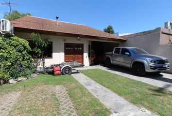 Casa en  Burzaco, Partido De Almirante Brown