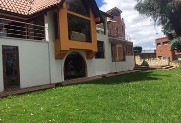 Casa en  Bosques De Pinos, Bogotá