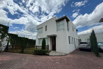 Casa en  Cumbayá, Quito