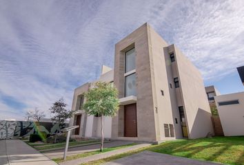 Casa en  Fraccionamiento Cumbres Del Lago, Municipio De Querétaro