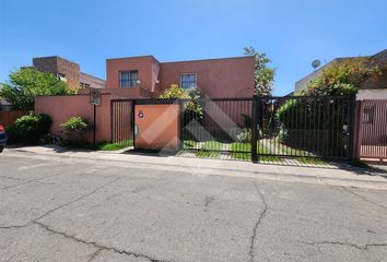 Casa en  Peñalolén, Provincia De Santiago