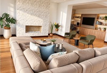 Apartment for rent in Santa Bárbara Alta, Bogotá