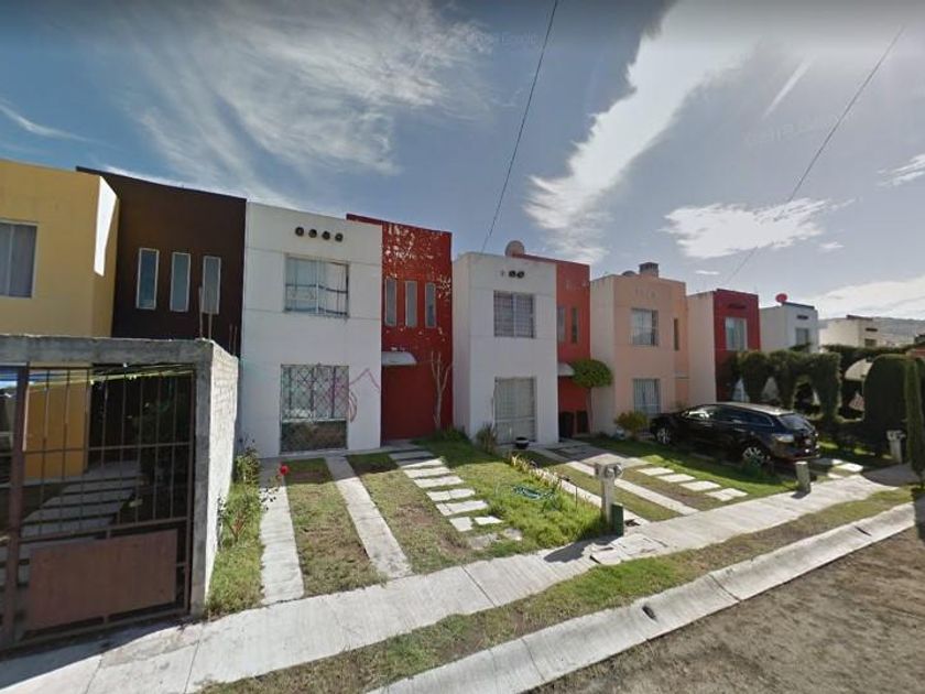 venta Casa en Loma Larga, Morelia, Morelia, Michoacán (EBJARAG45394)-  