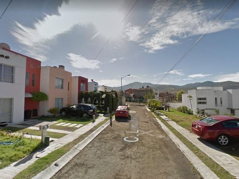 venta Casa en Loma Larga, Morelia, Morelia, Michoacán (EBJARAG45394)-  