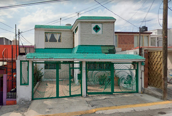 Casa en  Calle Rocío 21, Viveros, Fracc Ampliación Vista Hermosa, Tlalnepantla De Baz, México, 54080, Mex
