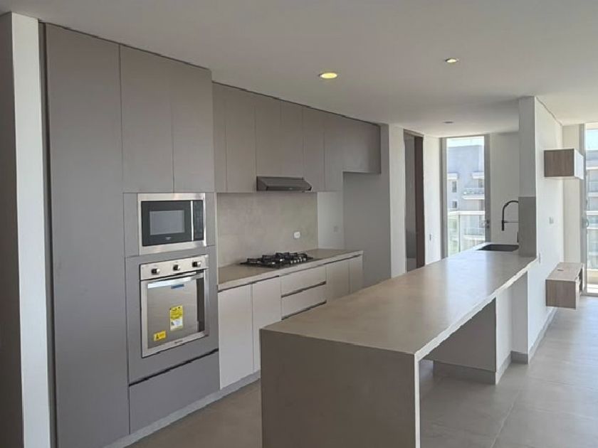 Apartamento en arriendo Altos Del Parque, Localidad Río-mar