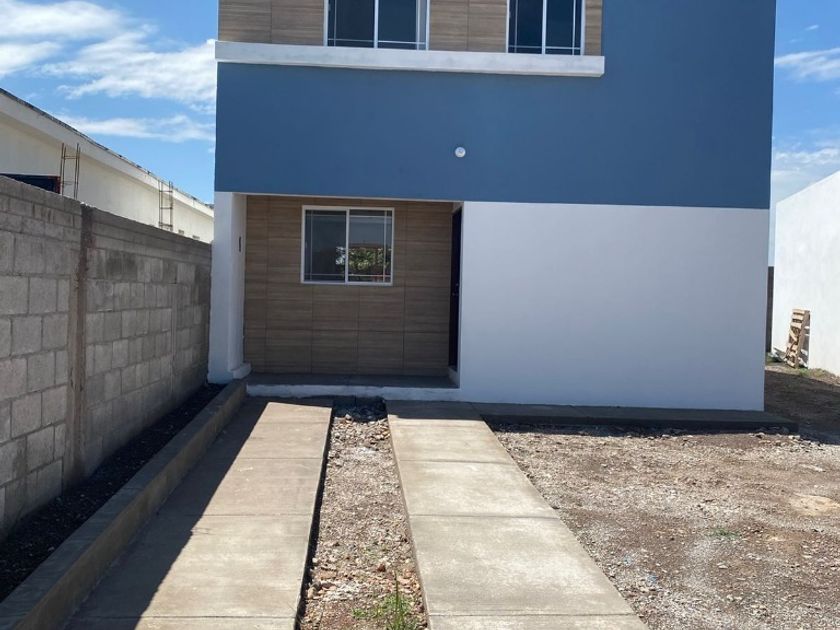 venta Casa en Tierra Nueva 2a Etapa, Cuauhtémoc, Chihuahua (439211--496)-  