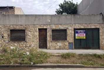 Casa en  Isidro Casanova, La Matanza