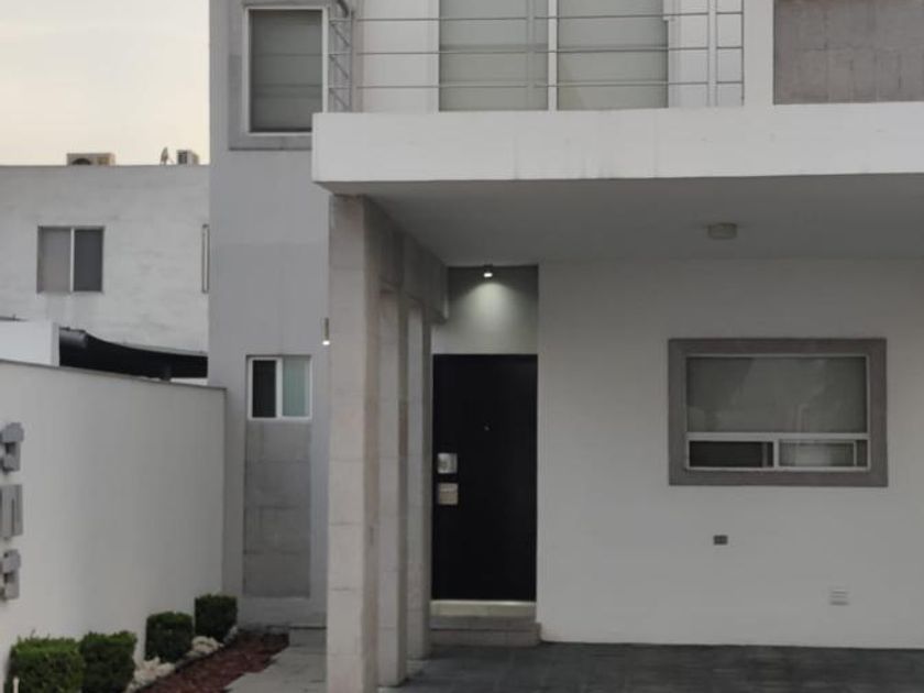 venta Casa en Centrika del Lago, Monterrey (2_43_85988311_4923421)-  