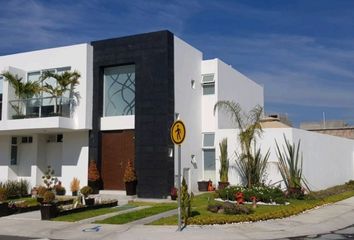 Casa en condominio en  Zákia Querétaro, Paseos De Zakia Poniente, Santiago De Querétaro, Querétaro, México