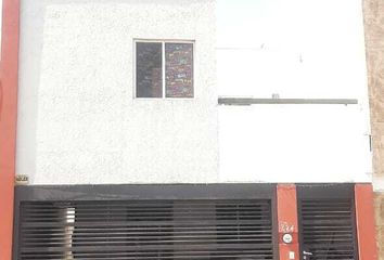 Casa en fraccionamiento en  Residencial Puerta De Hierro, Monterrey, Nuevo León, México